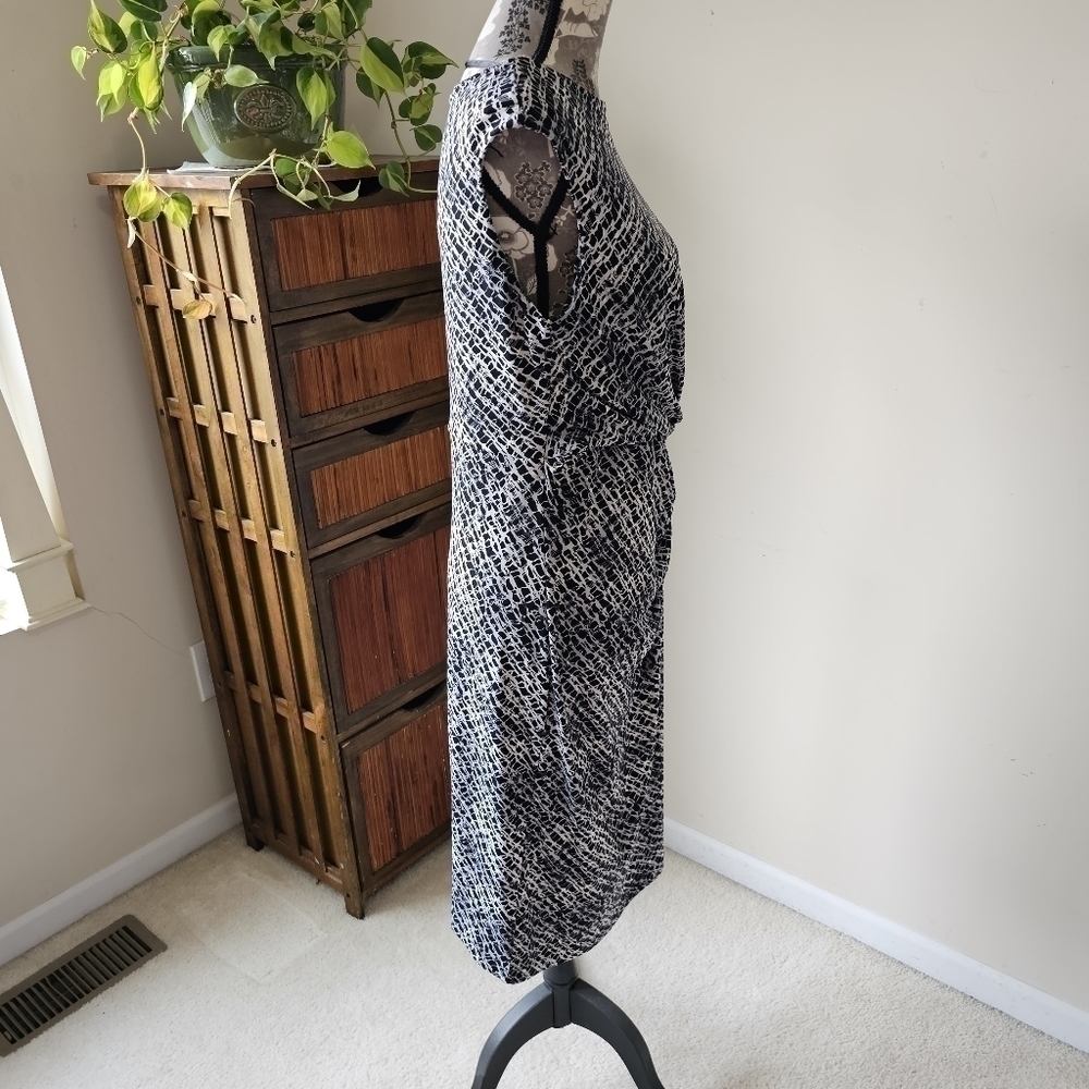 NWT Kenneth Cole side knot easy wear black & white print dress Sz. L - Picture 4 of 8